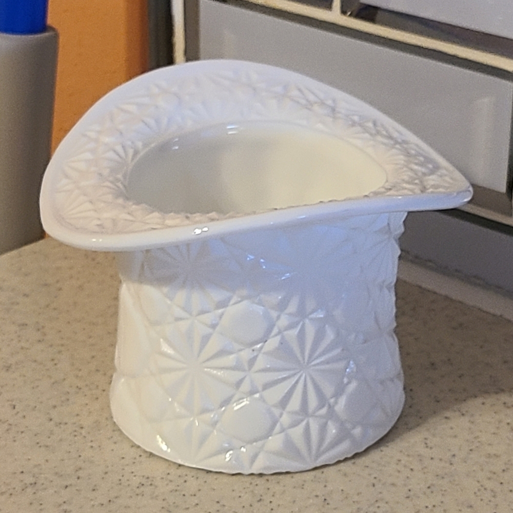 White Ceramic Top Hat Vase